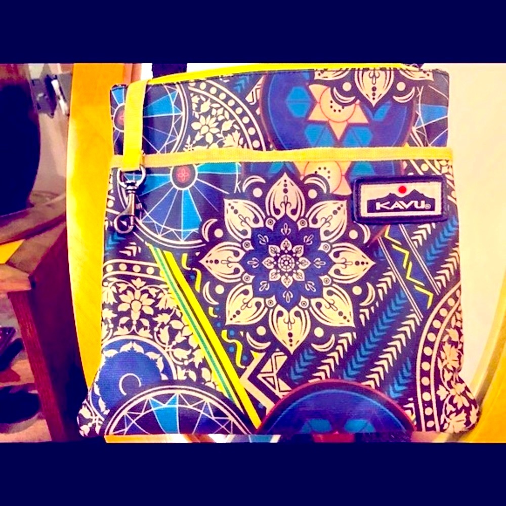 🔥KAVU hodgepodge cross body bag.